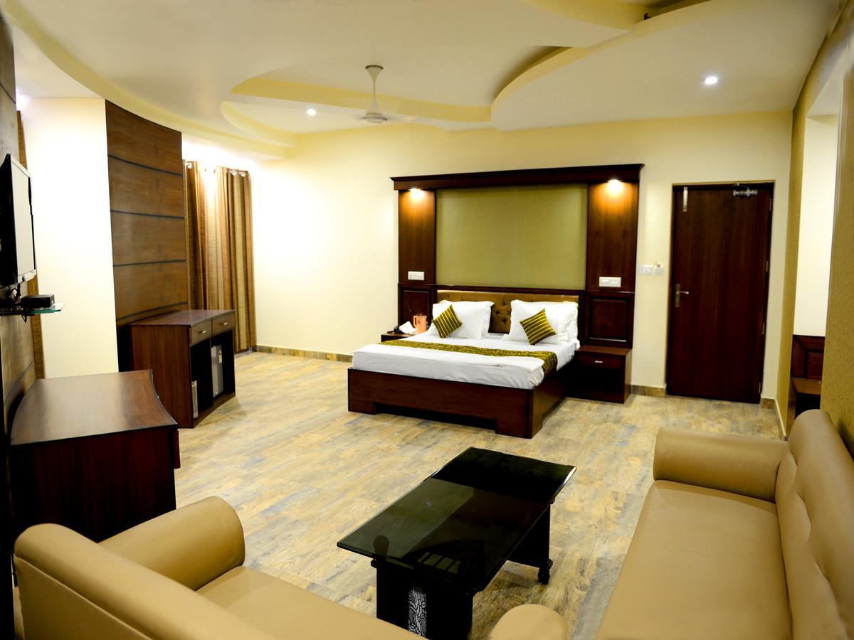 Anurag Hotel Katra  Esterno foto